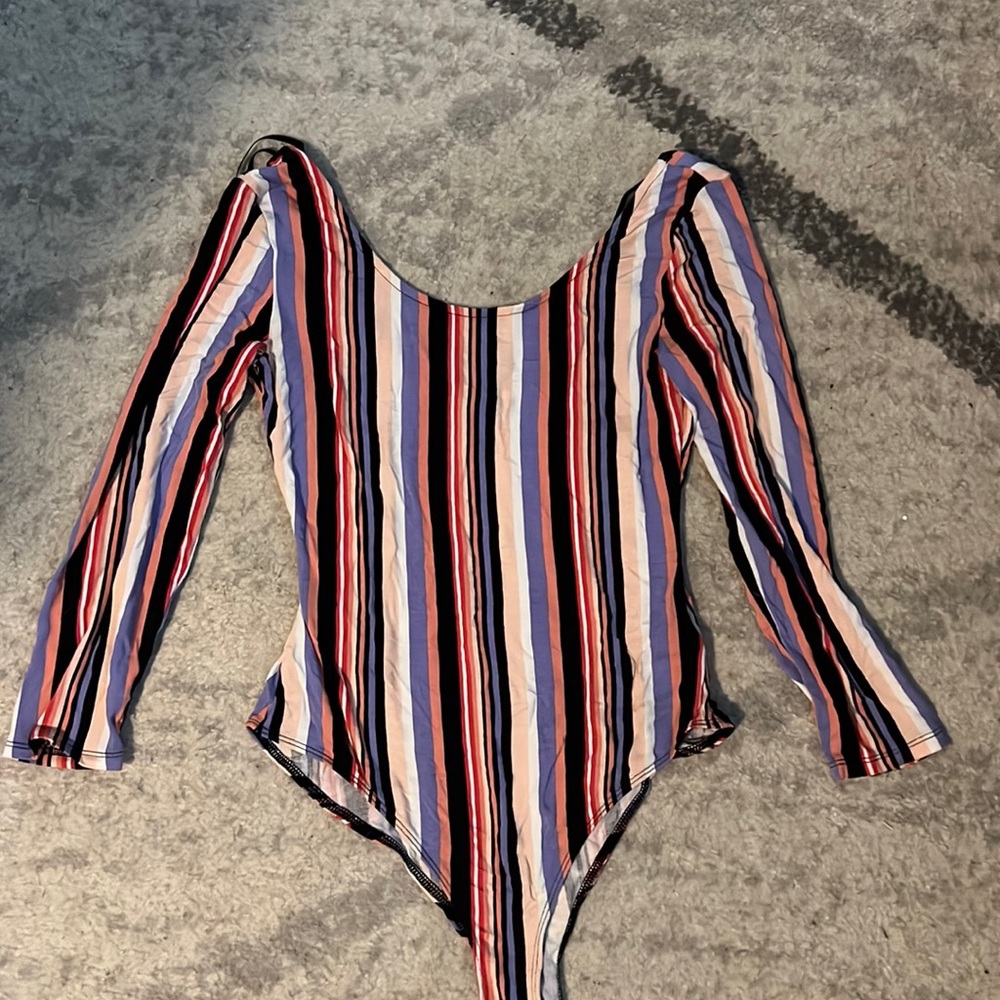 Forever 21 spandex material bodysuit 3/4 sleeve